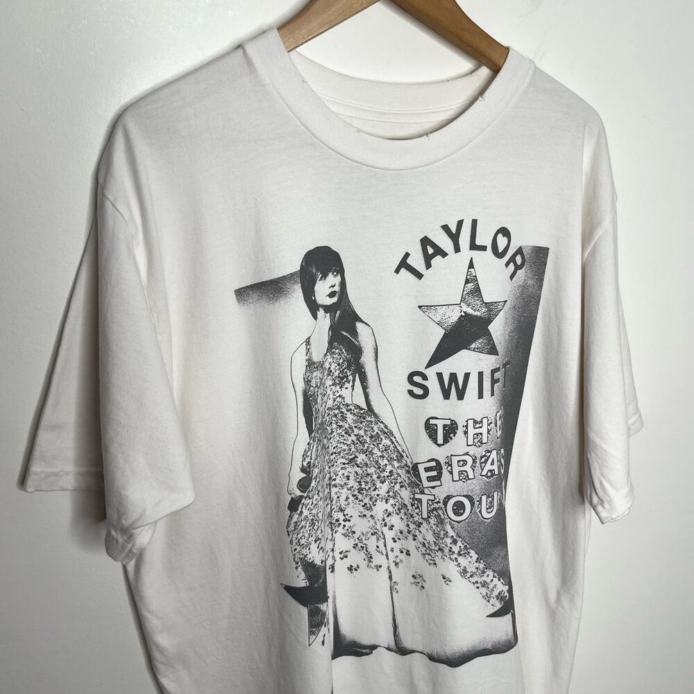 The Eras Tour Short Sleeve Oversized T Shirt Large White Swifty Double Sided - Picture 3 of 9